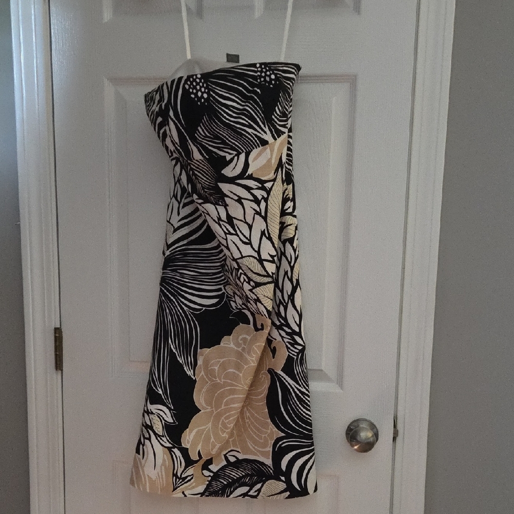 Elegant Black and Cream Strapless Dress